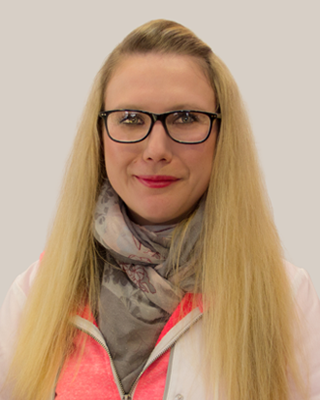 Frau Güldenpfennig PTA